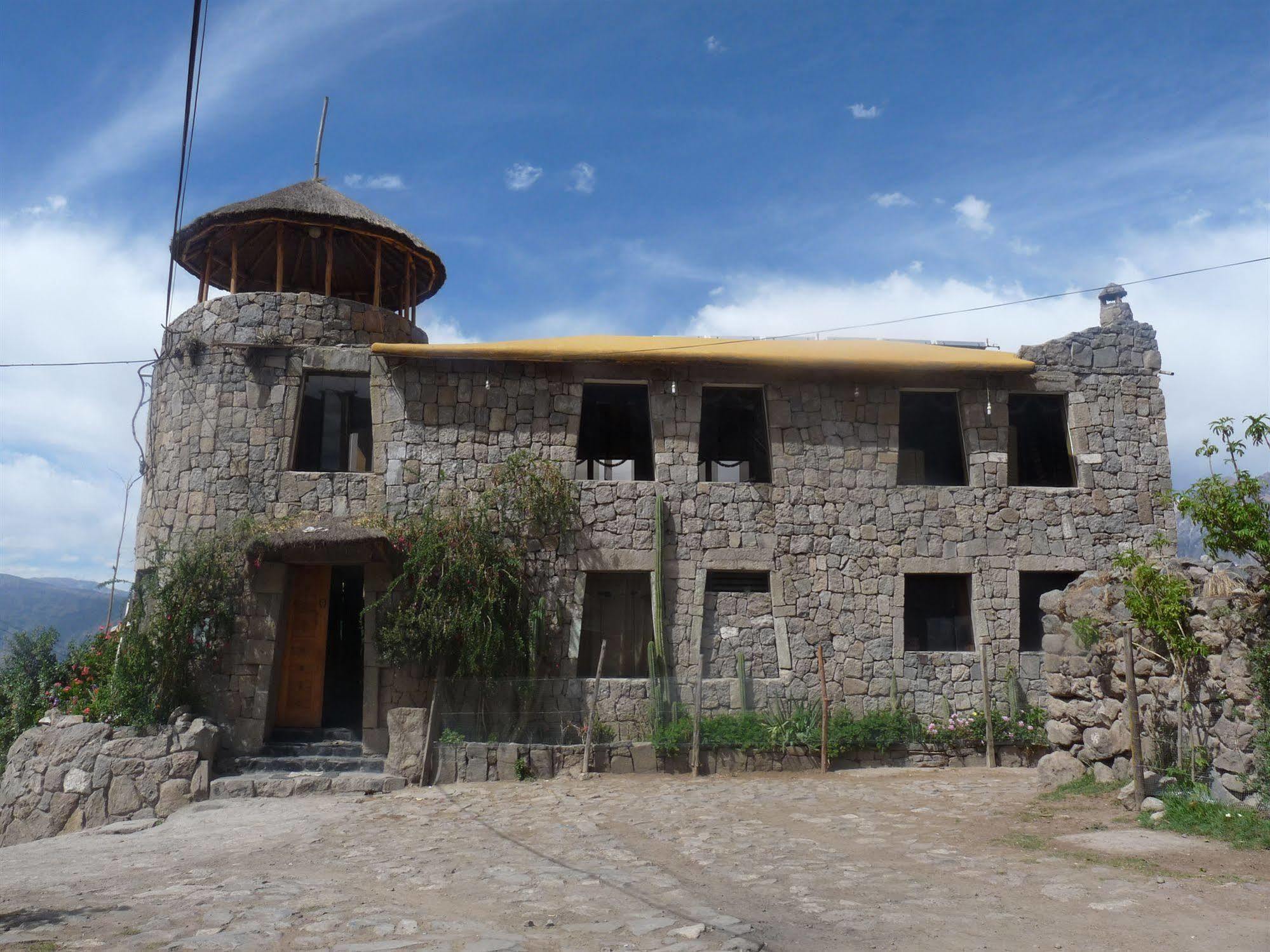 Hotel Kuntur Wassi Cabanaconde Bagian luar foto